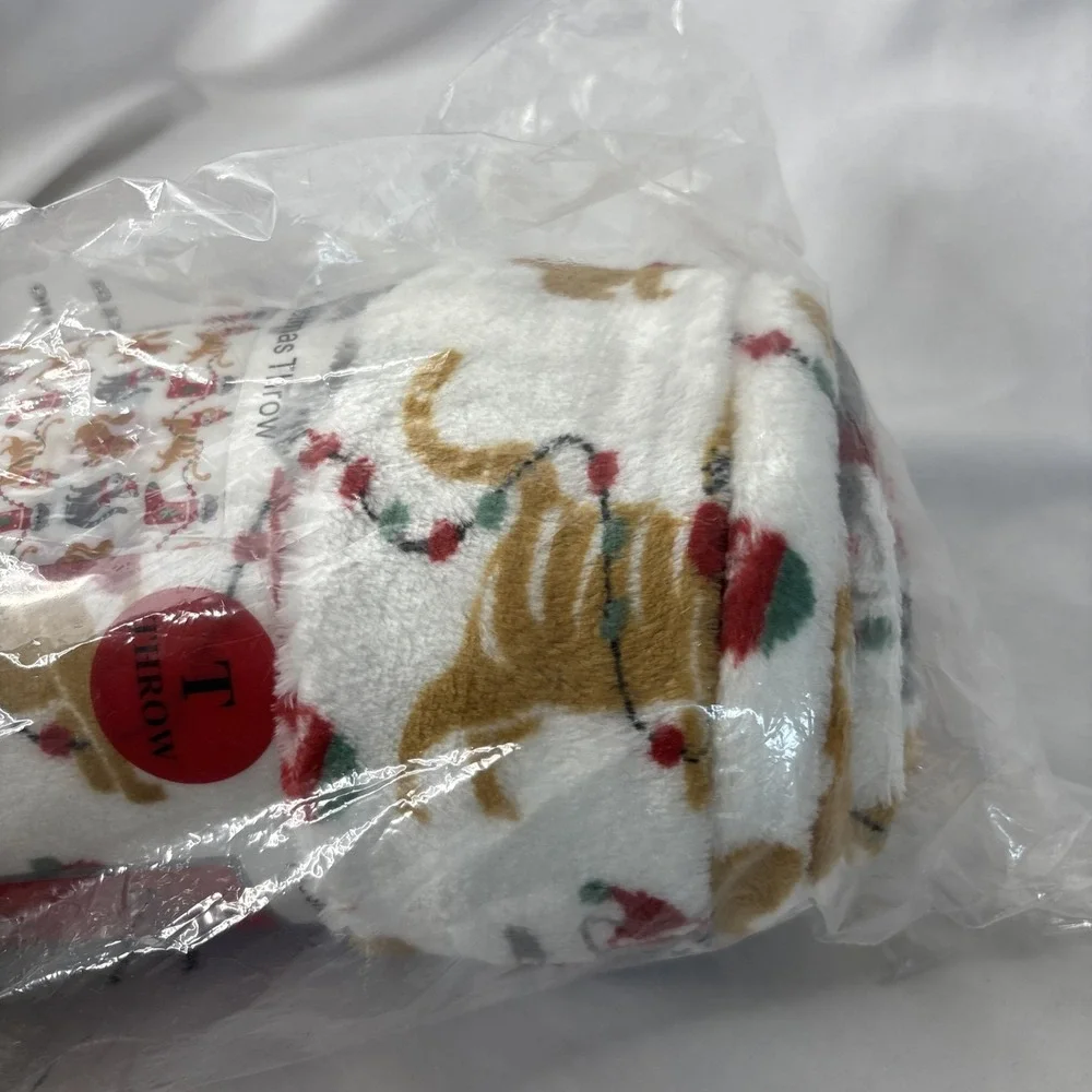 Plush Christmas Throw White Christmas Cat Stocking Blanket White OS NEW‎